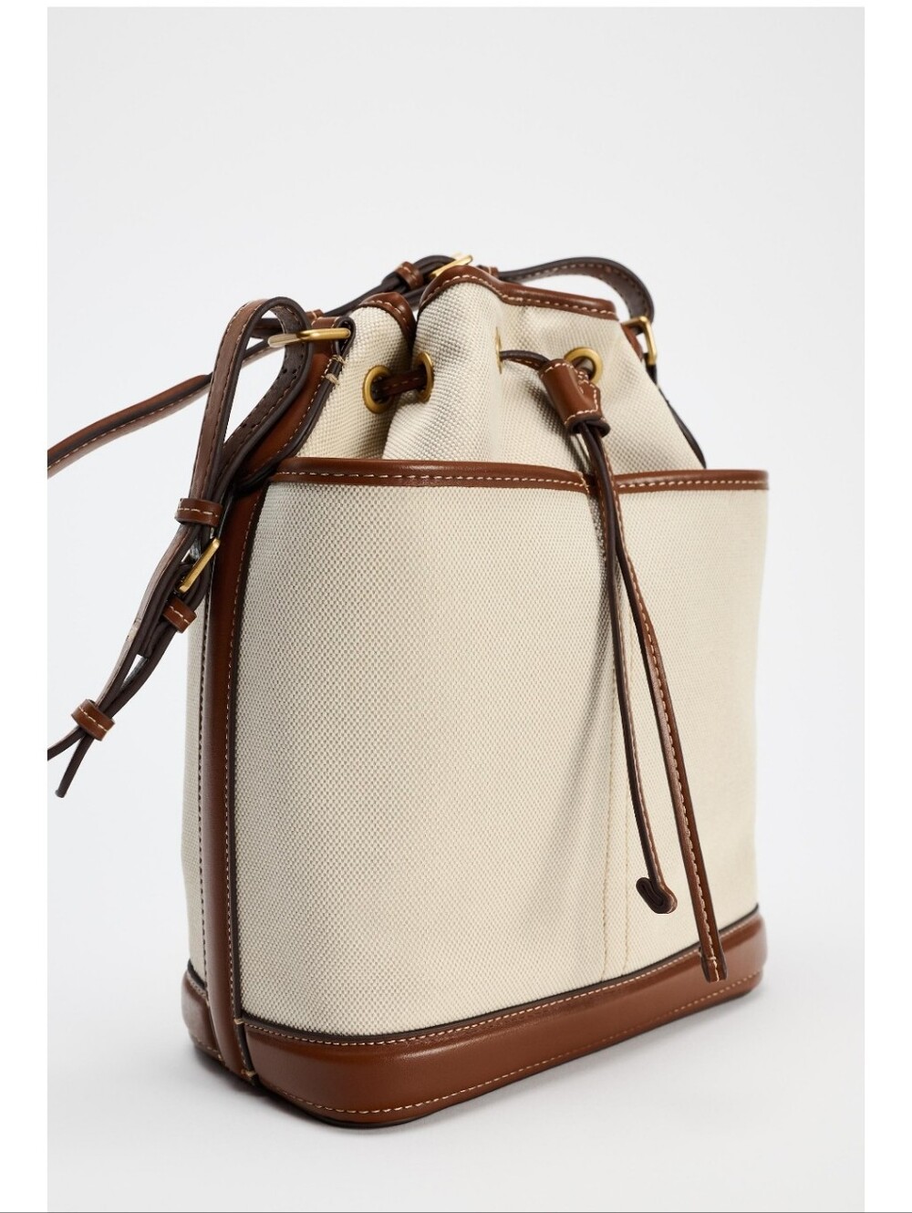 BNWT! Zara Bucket Bag With Contrast Details.